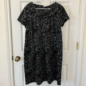 R&M Richards Black and Gray Midi Dress